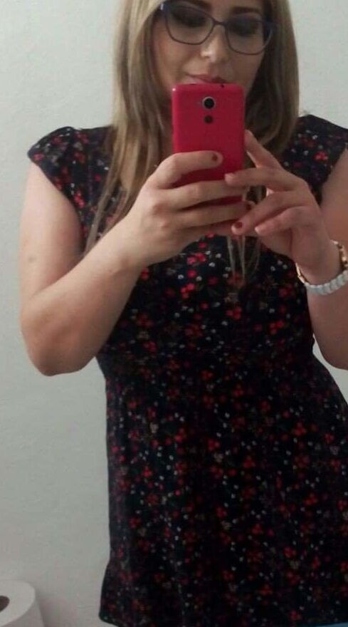 Doctora chichona hermosos pezones milf big boobs hot mature