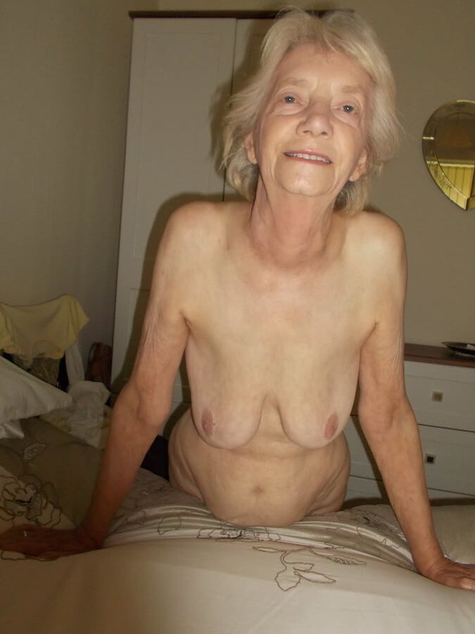 Skinny Granny Haired grey