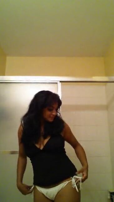 Afghana Khan wanted to show me her brown pussy
