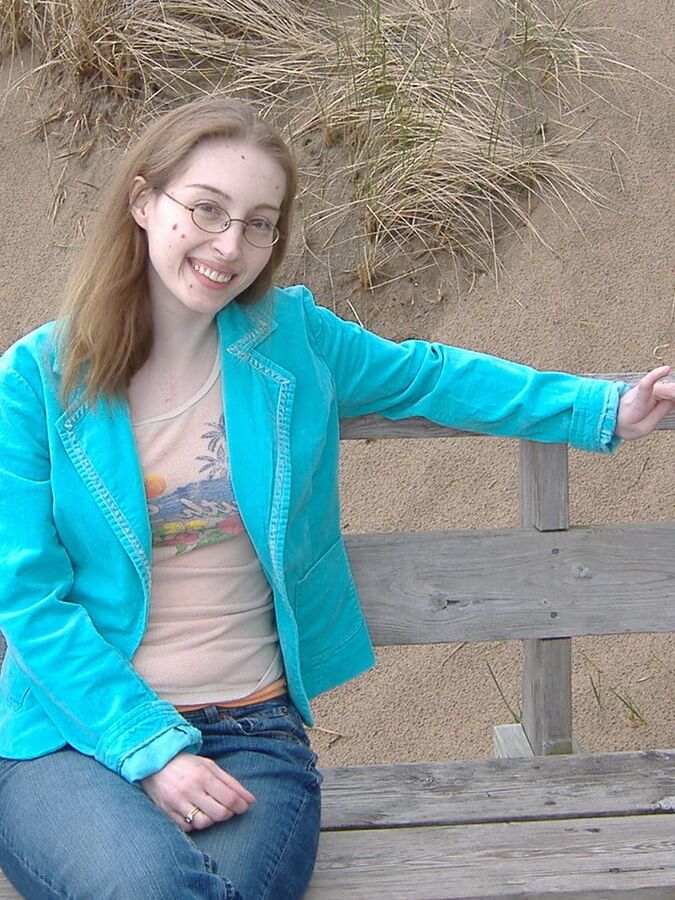 hairy muffed Scottish lady loves to flash