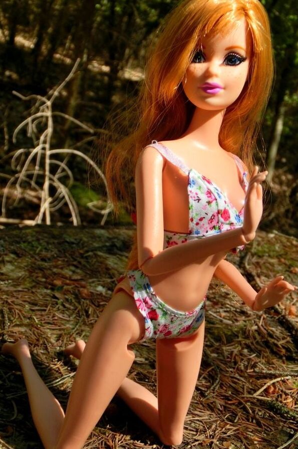 Midge in the sun (Doll)