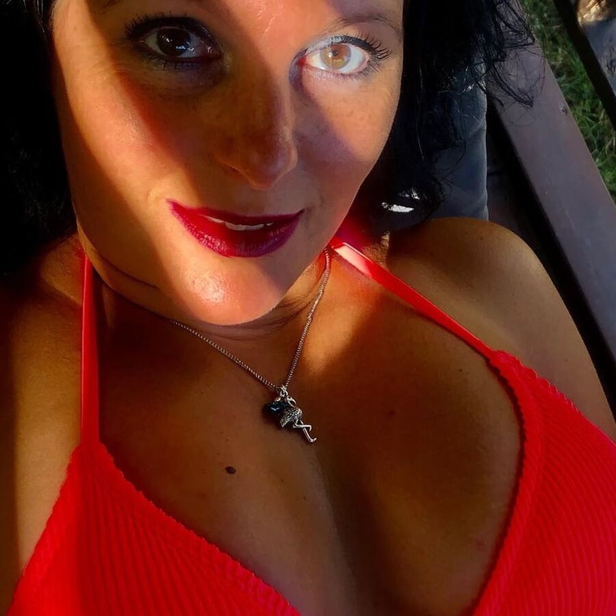 Perfect Country MILF