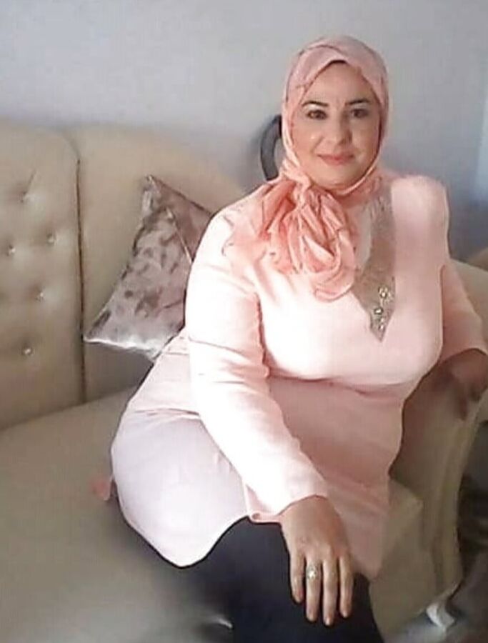 Lonely Singel hijab milfs who want a Young Big dick