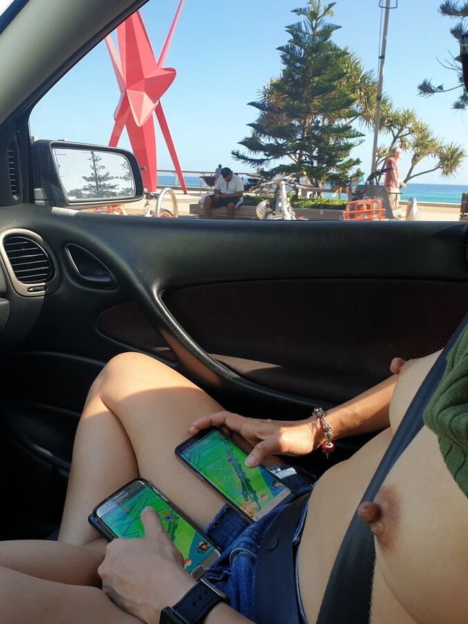 badazza BIFOTZE Su-lin mit Nippeltittchen Brisbane