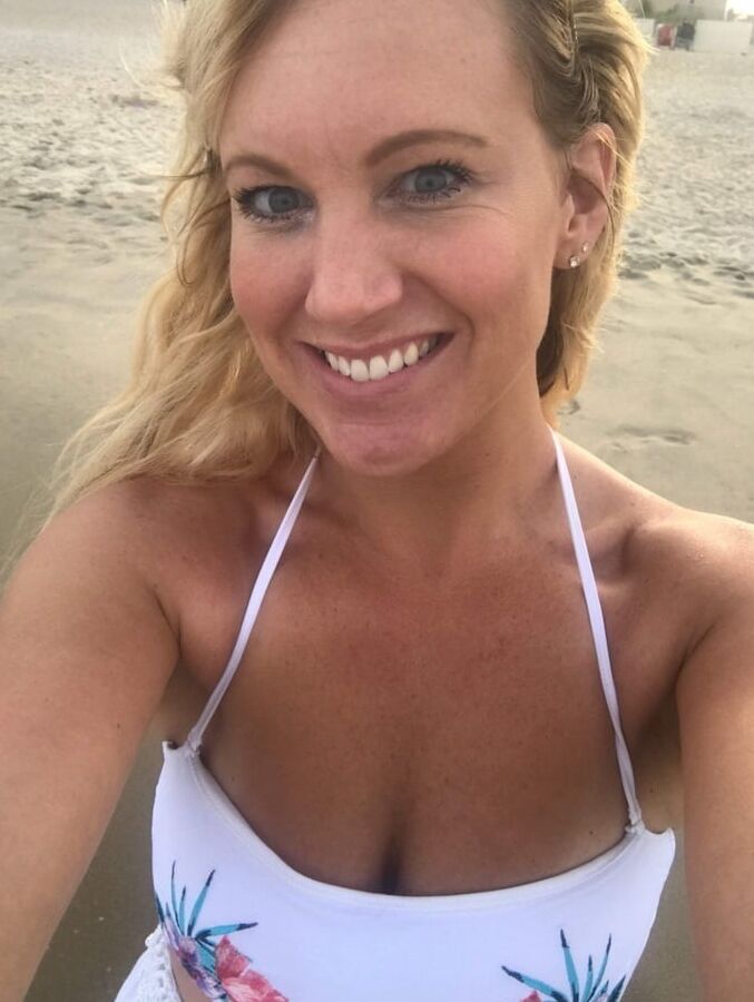 Exposed - Blonde Mom Jennifer
