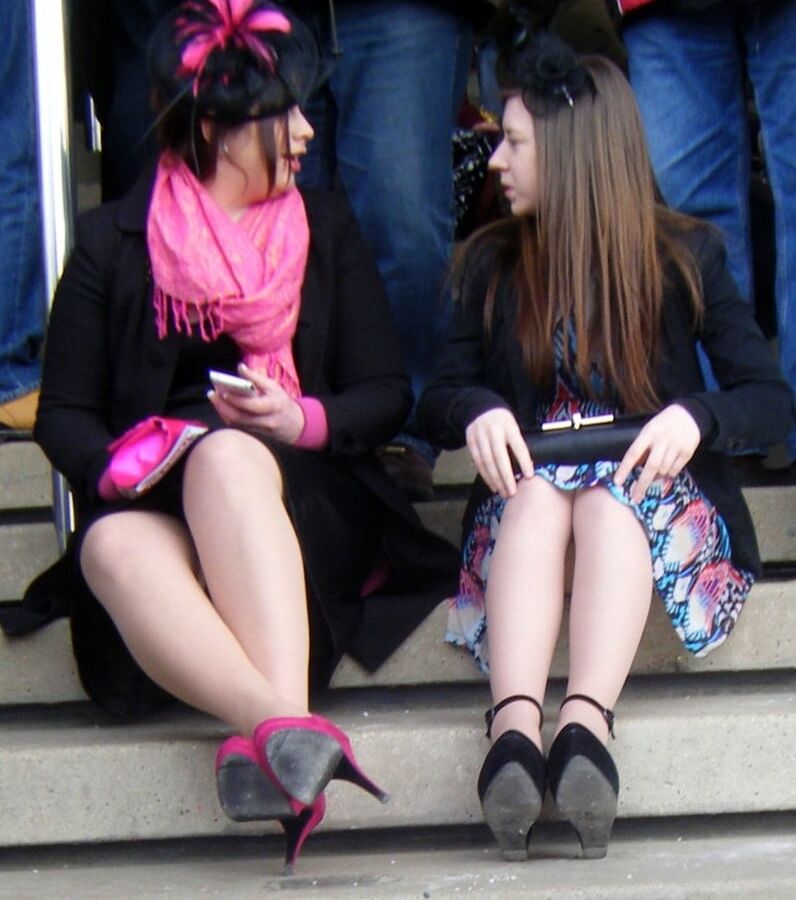 Street Pantyhose - UK Trash at the Races