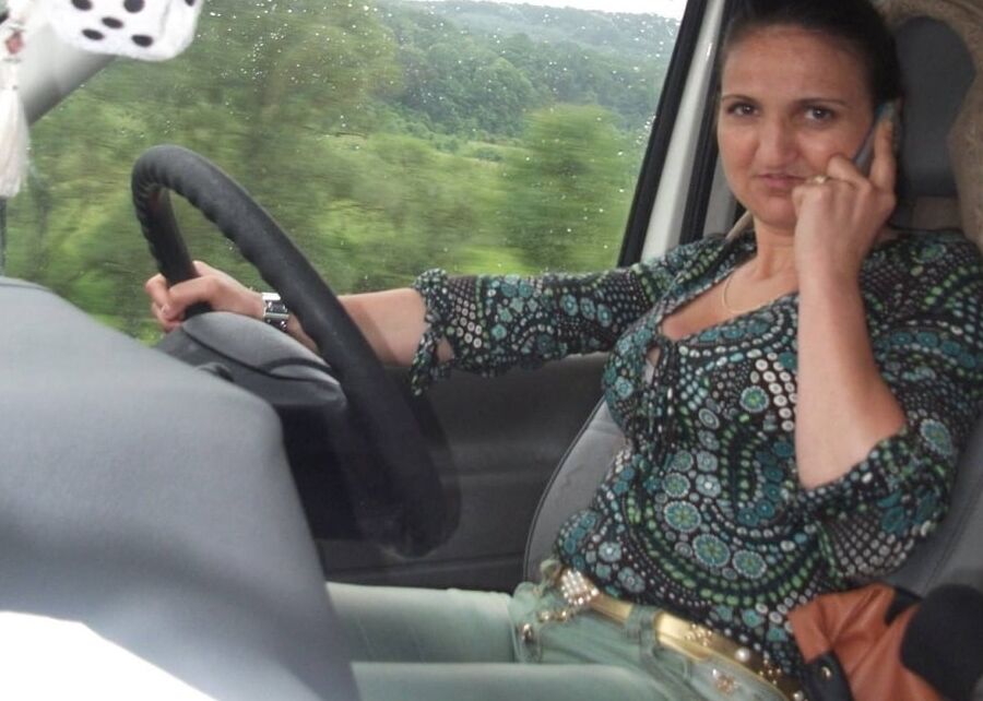ROU ROMANIAN MILFS UGLY FACE BUT BIG TITS - MOM