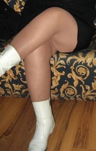 Angy show legs in pantyhose