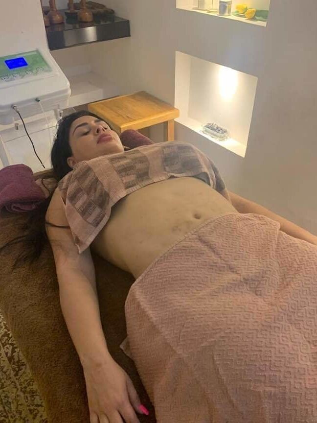 Doctora chichona hermosos pezones milf big boobs hot mature