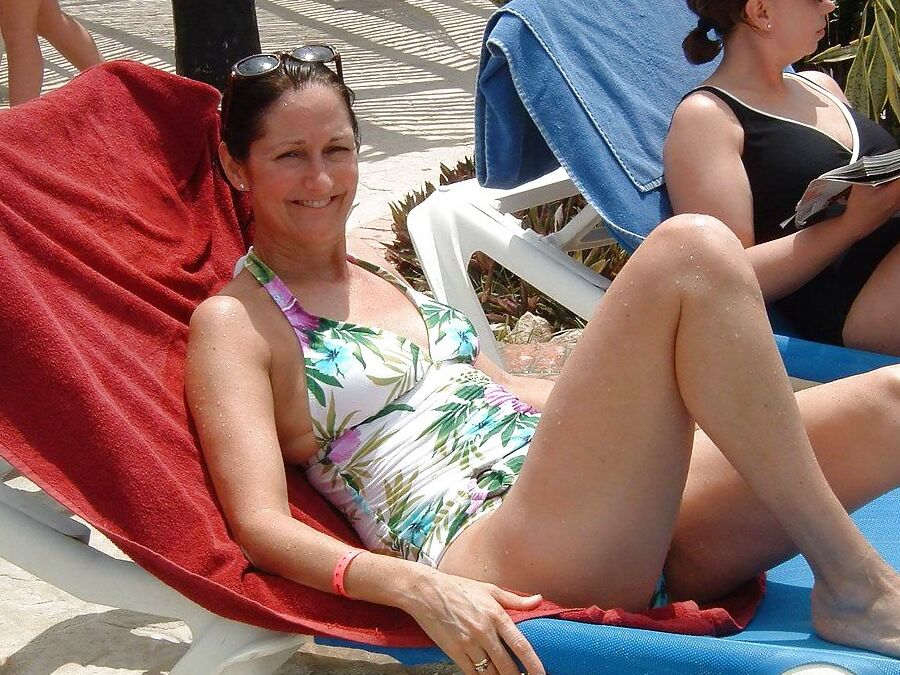 COVID Milf con MEGACULOTE que le quiere explotar el pams