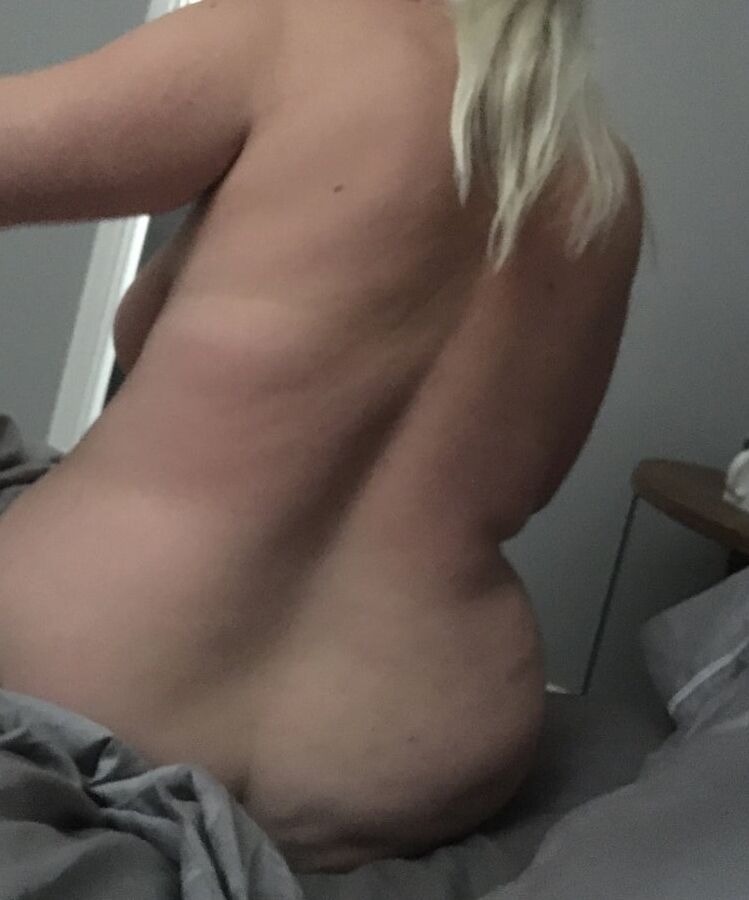 Nude weekend