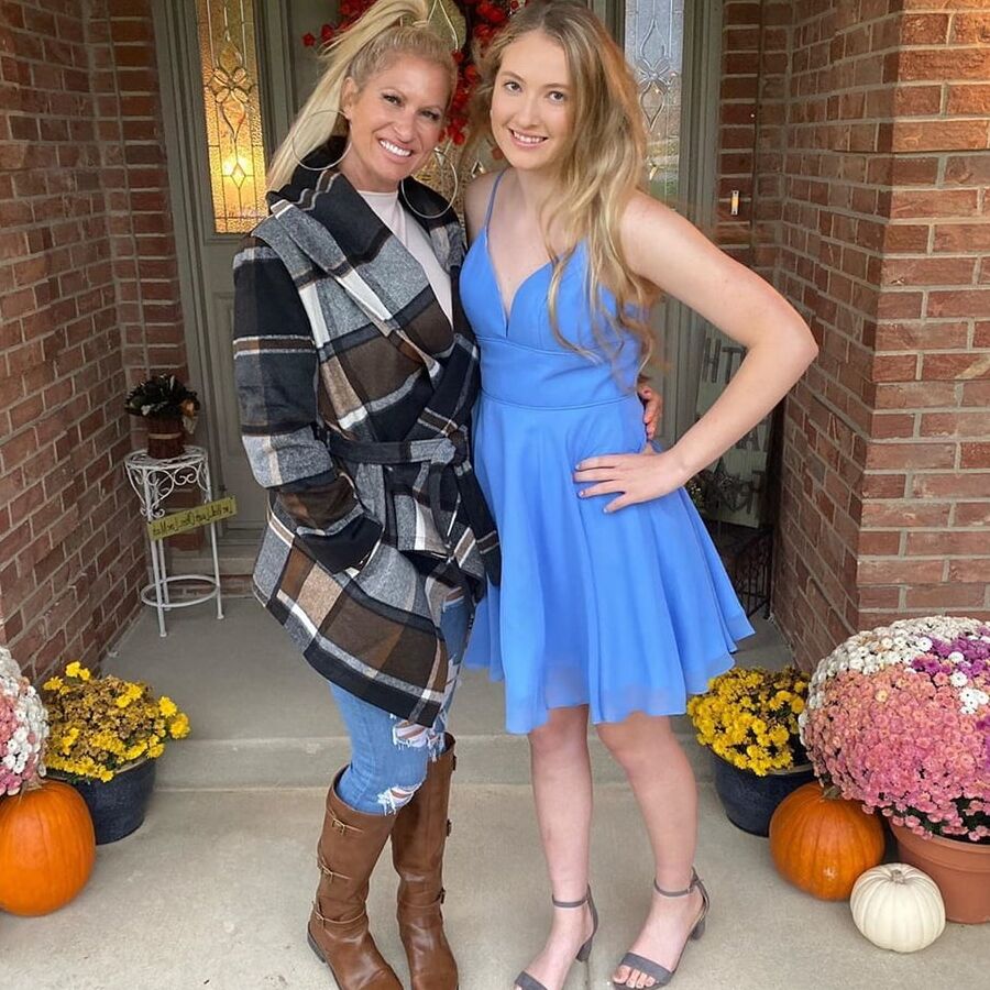 Hot amateur mom. Which would you like to fuck?
