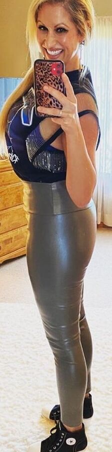 Hot amateur mom in leather and spandex pants