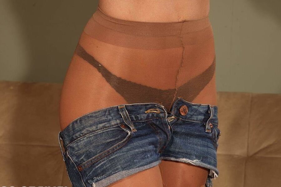 Panties Under Pantyhose