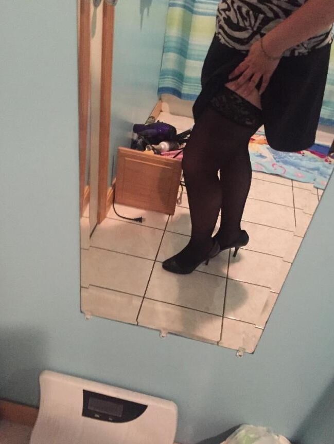 Her Tinder Date in Stockings