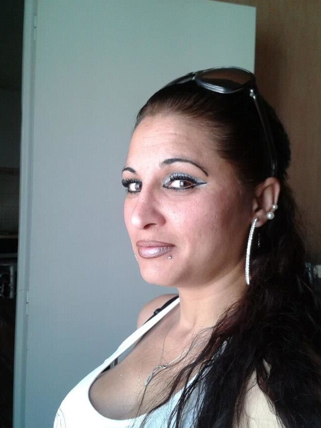 Bulgarian Gypsy Prostitute (Pute Bulgare)