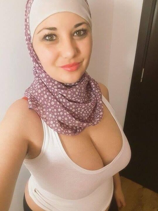 ARAB HIJAB MOMS