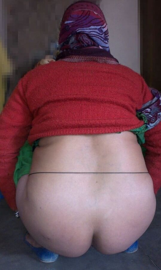 Desi gand tatti