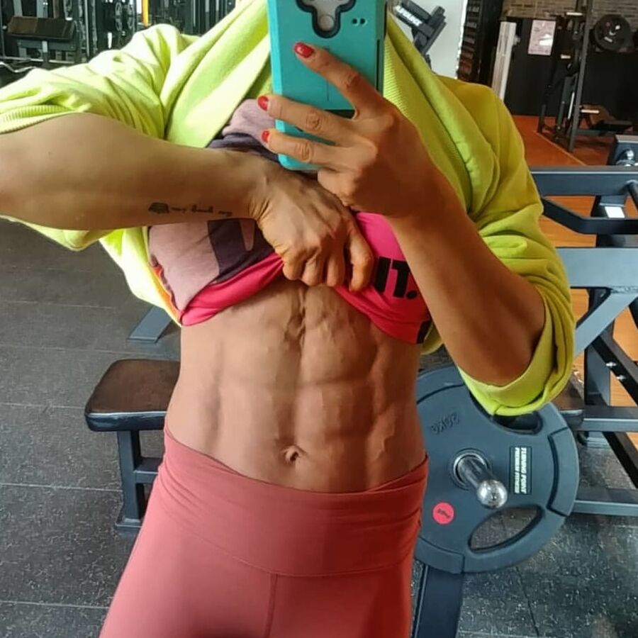 Lee Yong Im! Beautiful Asian Muscle!