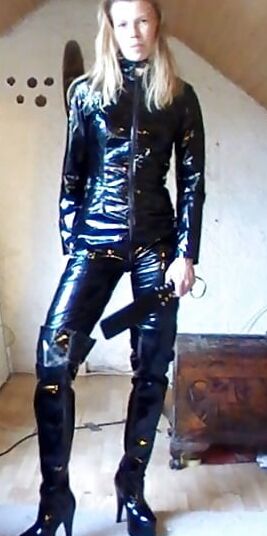 Brigitta, das sexy Ledergirl