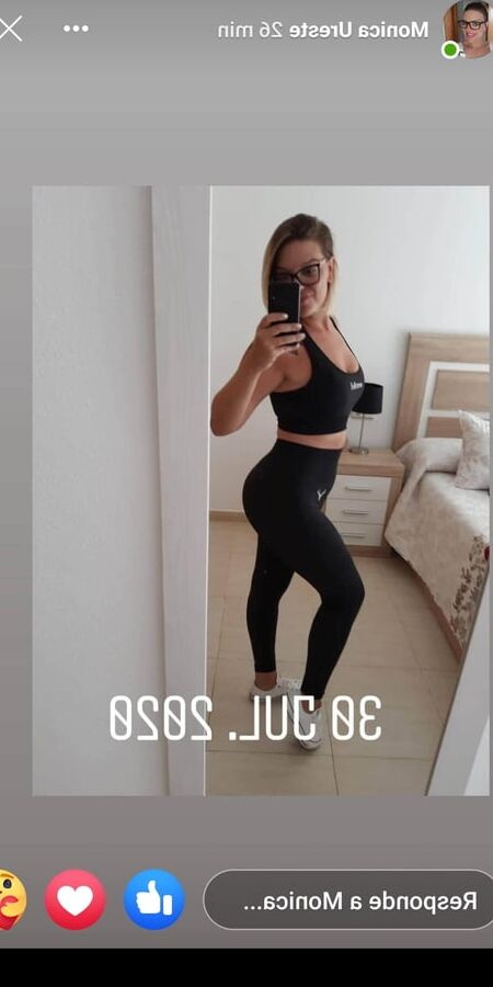 Amateur sexy babe mirror