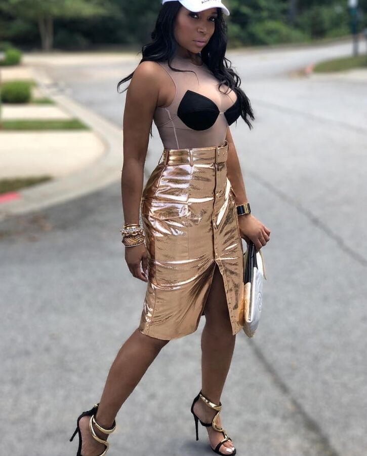 Shiny, Black Curves
