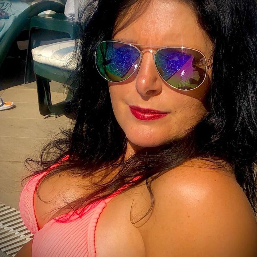 Perfect Country MILF