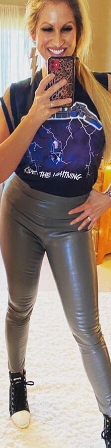 Hot amateur mom in leather and spandex pants