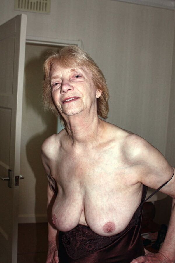 Skinny Granny Haired grey