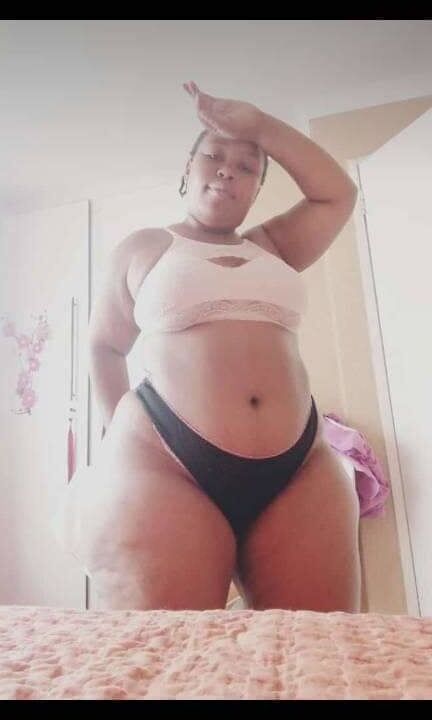 FAT ASS&amp;GIANT THIGHS STALKER