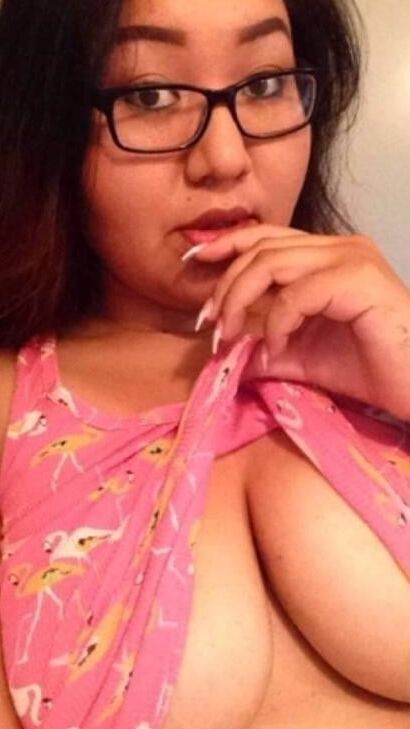 Anyone have nudes of this Navajo Iyua?