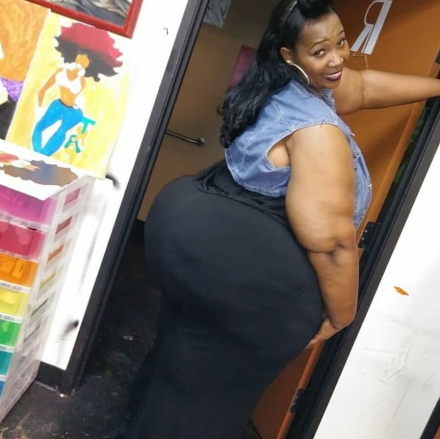 Random Tits and Ass
