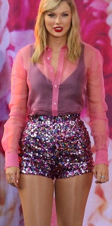 TAYLOR SWIFT PICTURES