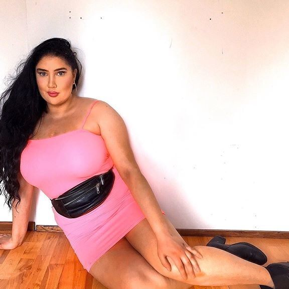 Finnish big tits BBW hottie Anni