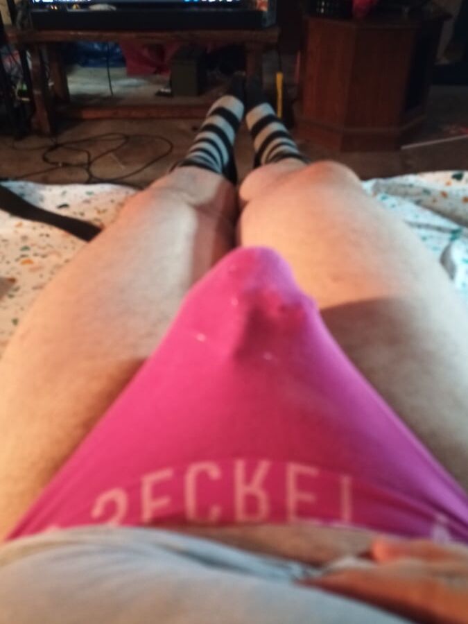 Sissy Sally Cumslut wants to lick cum
