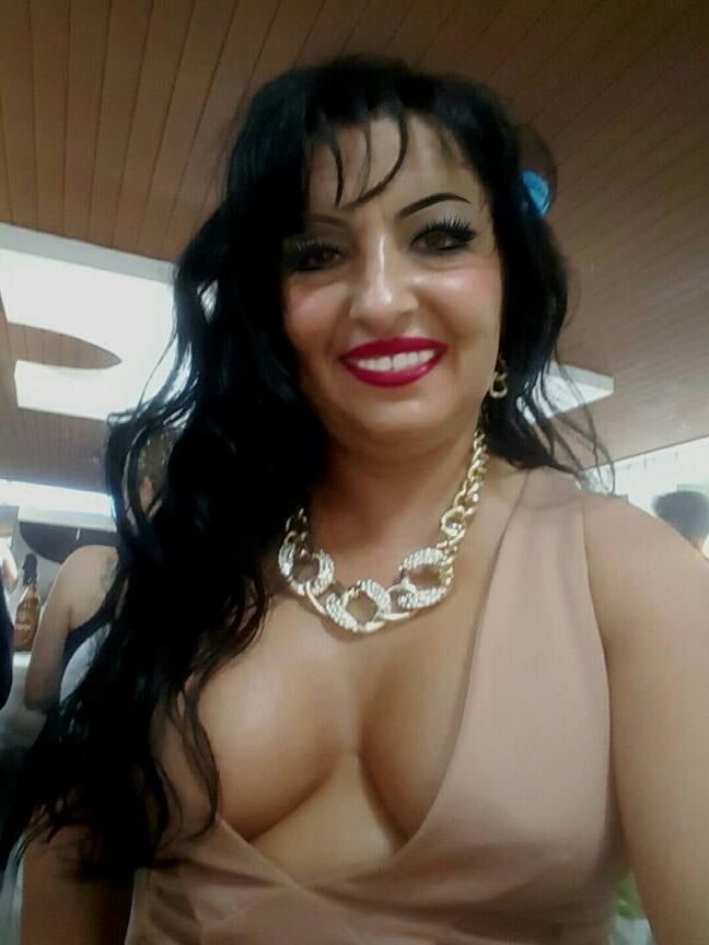 Hot Serbian Cougar-Snezana