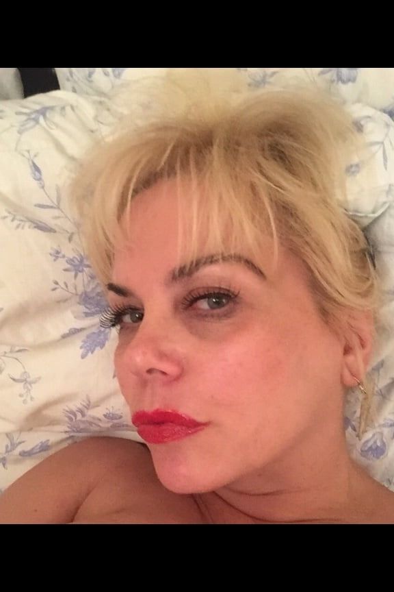 UK MARRIED SLUT THAT I FUCK IN GREECE EVERY SUMMER