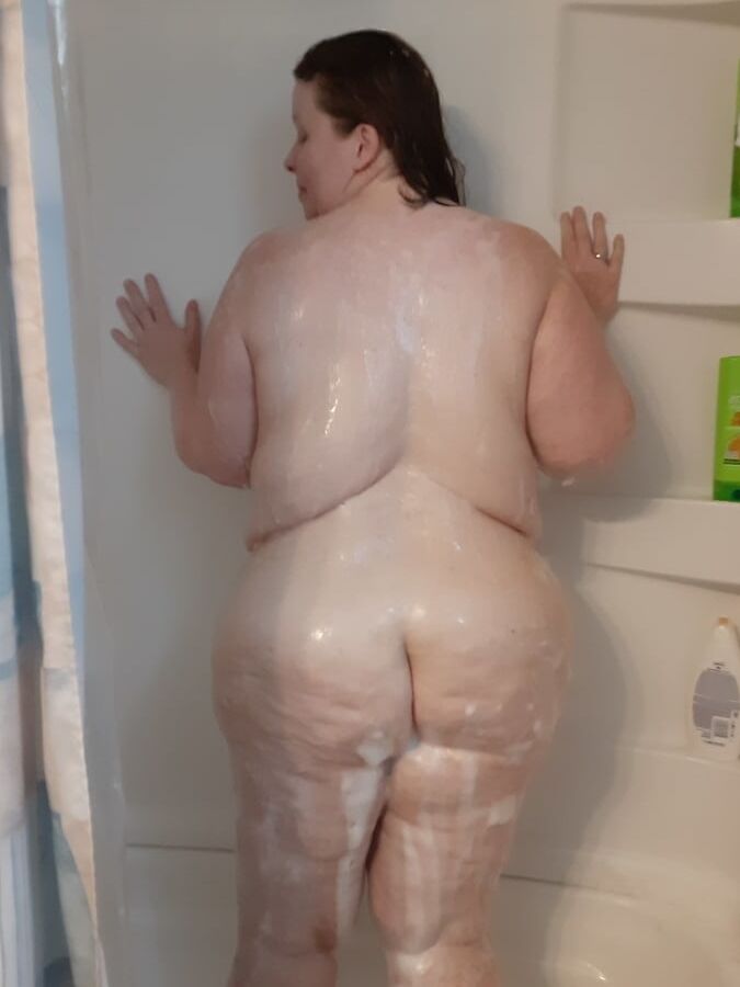 BBW Mild loves to show off. Comments Please