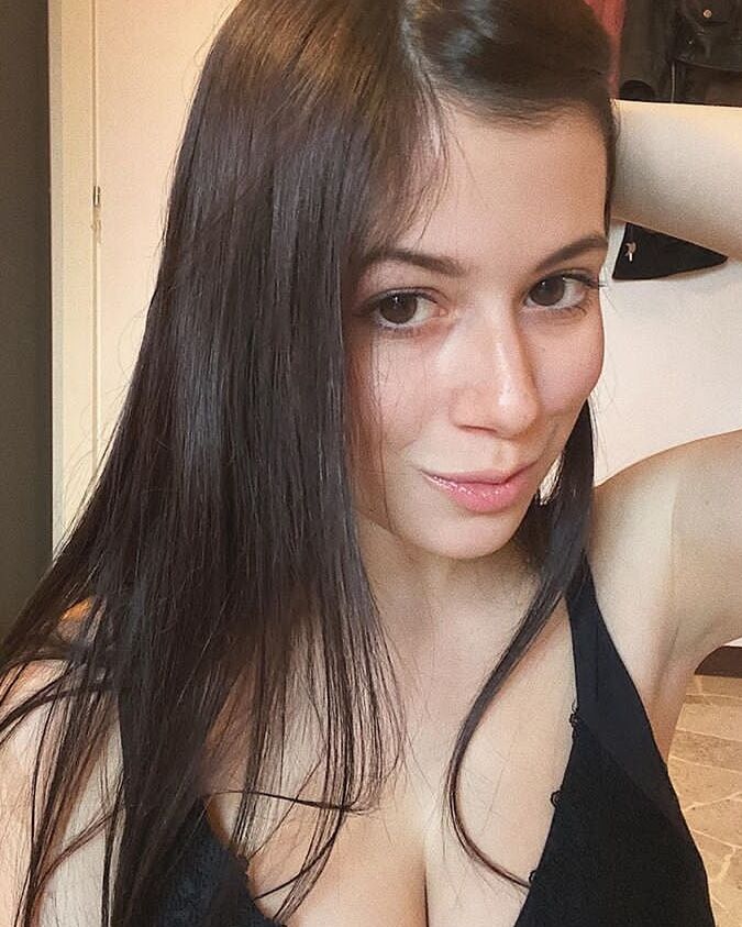 alice fogu sexy italian slut with big boobs and big ass