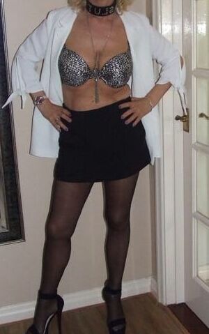 Uk Milf Jane tease in stockings