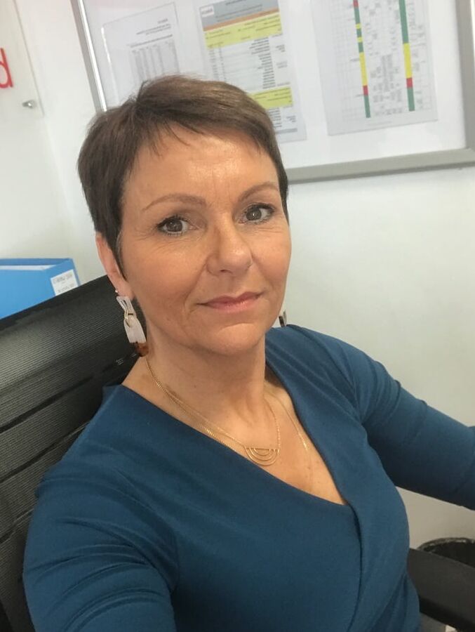 Belle brune milf