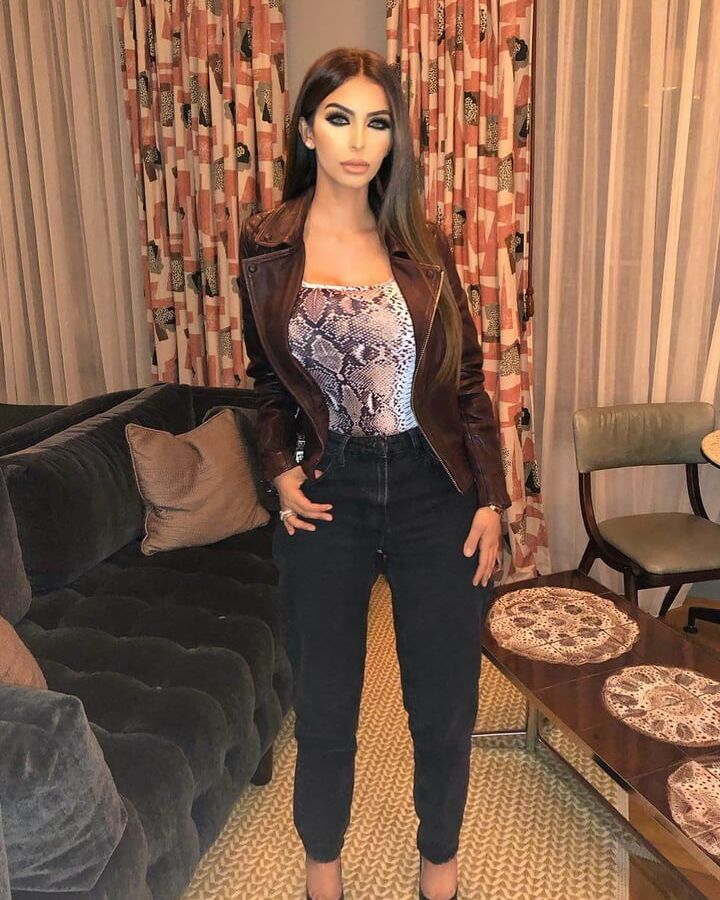 Sexy Slut Faryal Bj Lips paki Slut
