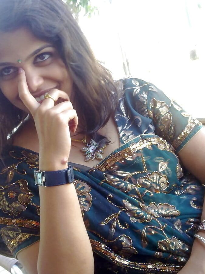 telugu indian BBW milf big boobs exposed