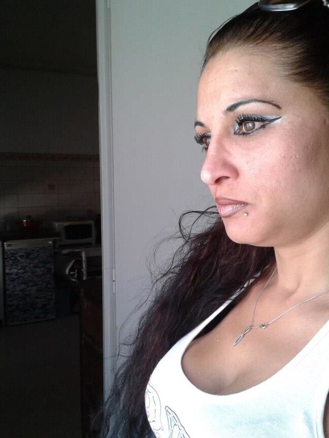Bulgarian Gypsy Prostitute (Pute Bulgare)