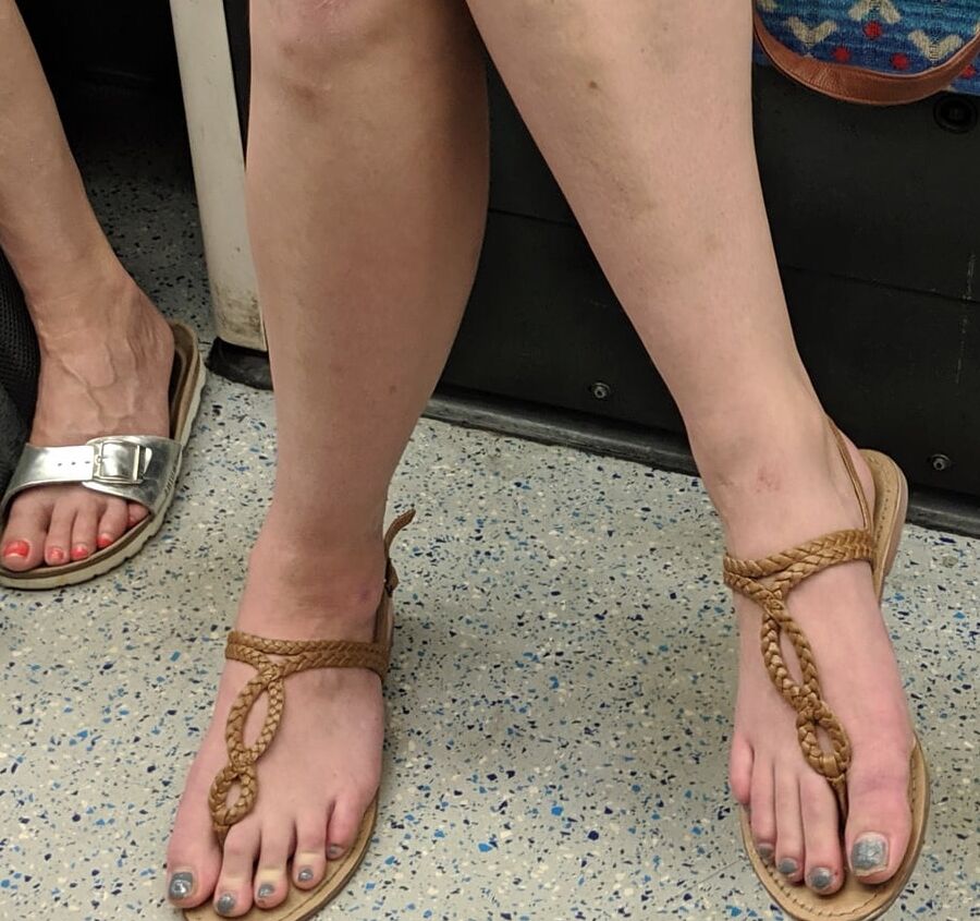 English girl sandals and toes