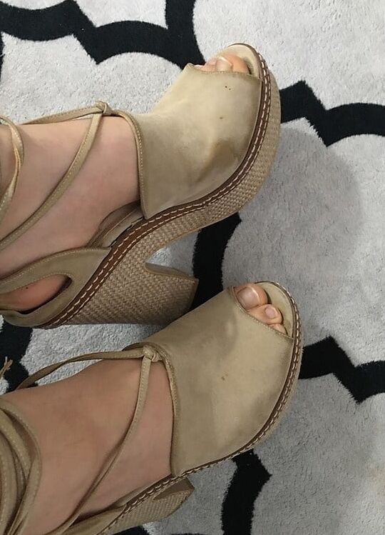 Turkish feet fetish (Turk hatunlardan ayak fetisi)