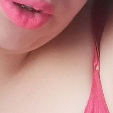 BBW Slave loves facial