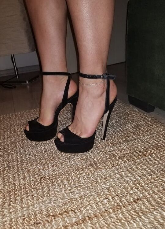 Turkish feet fetish (Turk hatunlardan ayak fetisi)