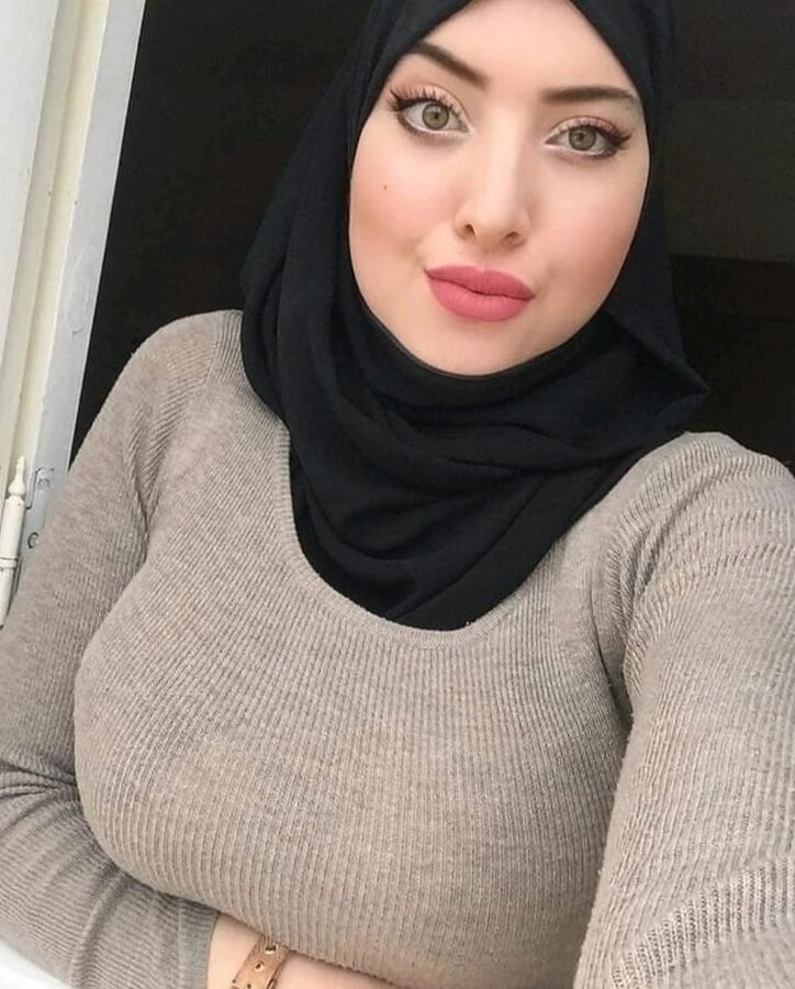 Lonely Singel hijab milfs who want a Young Big dick