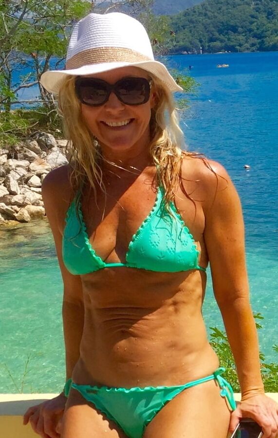 Mature wife submitted